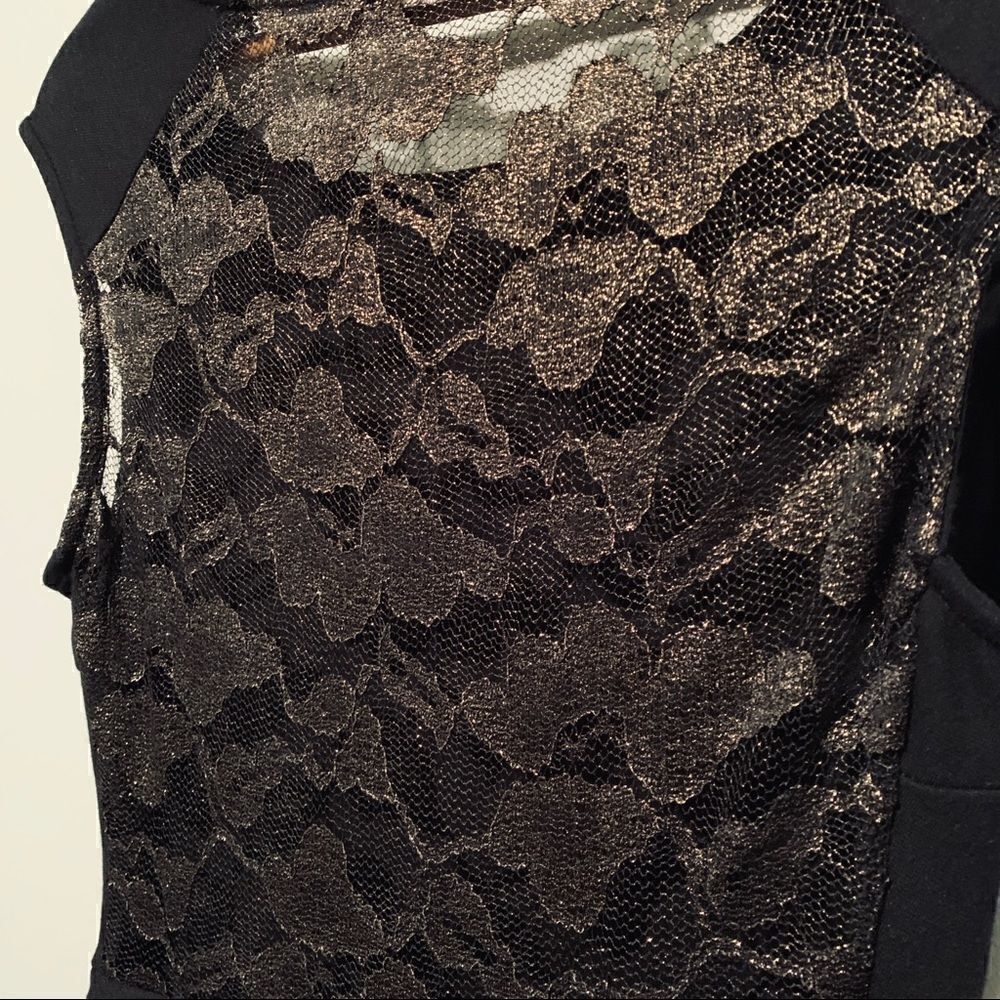 Peplum dress with lace back - Picture 4 of 5